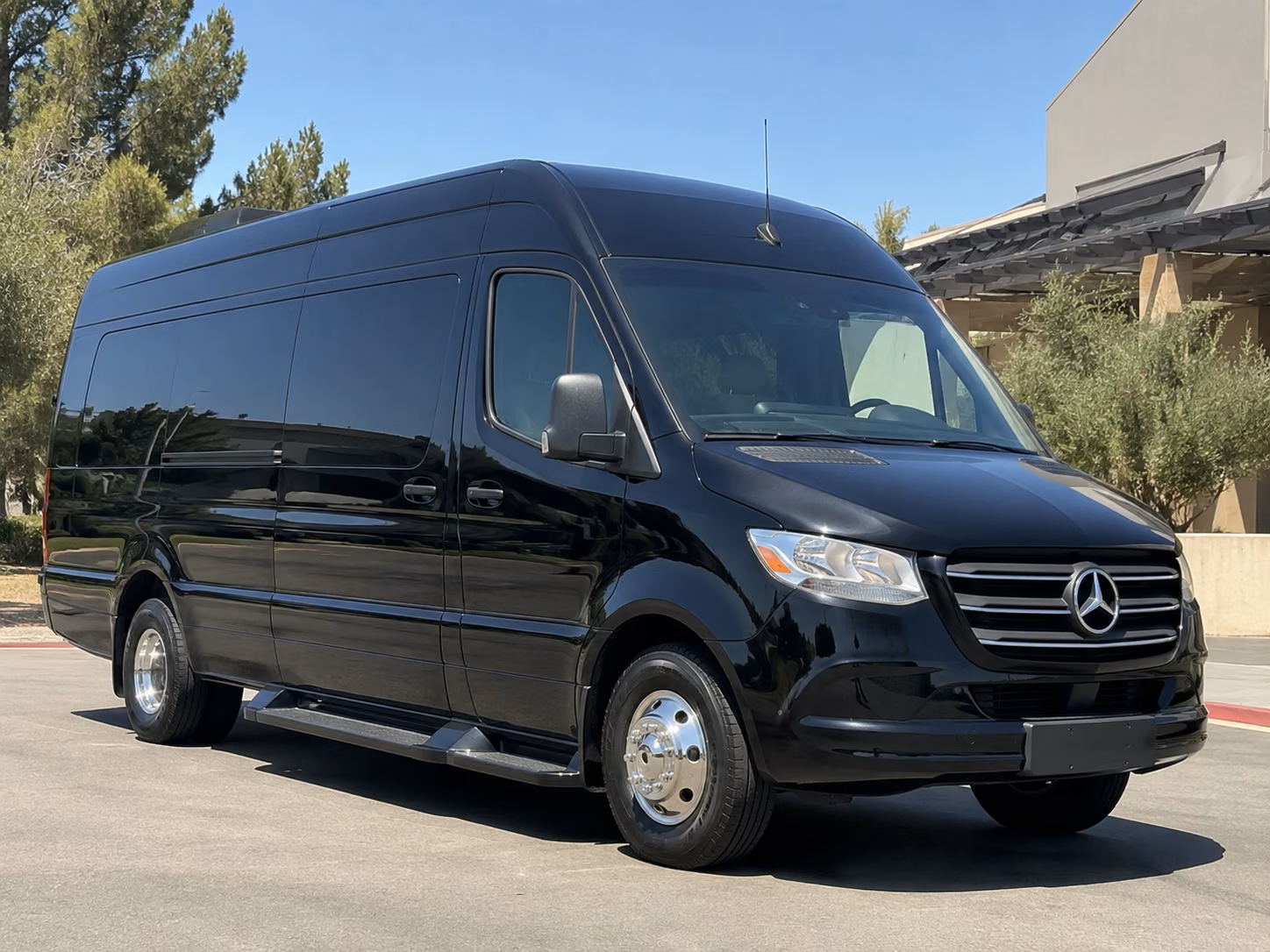edison airport transportation