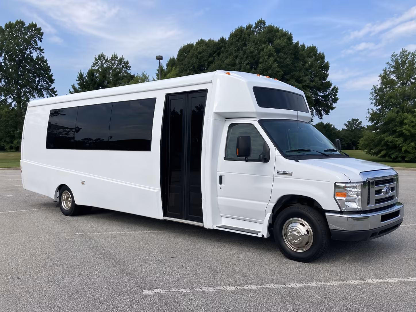 linden 18 passenger party bus